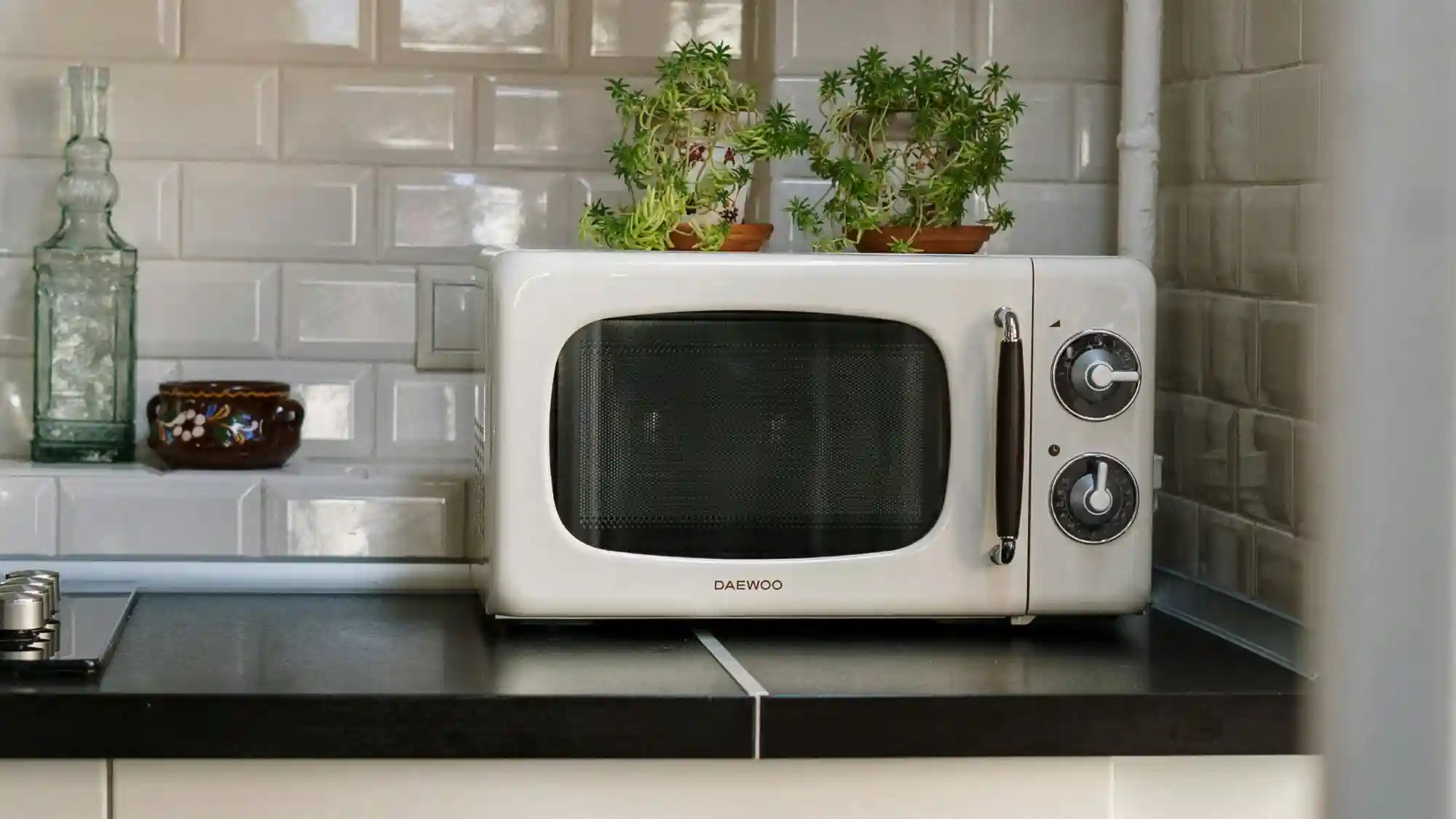 how long do microwaves last